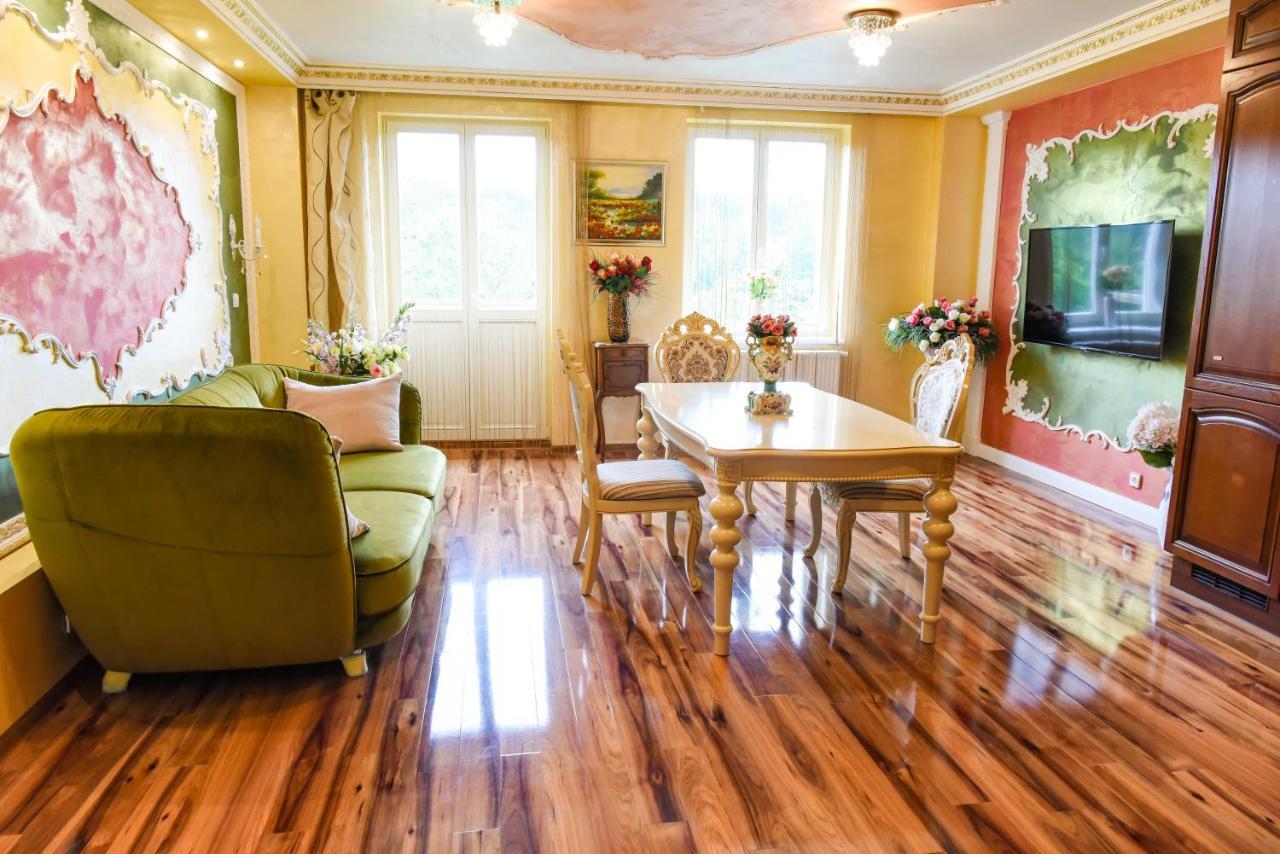 Rose Apartment Marianske Lazne Bagian luar foto