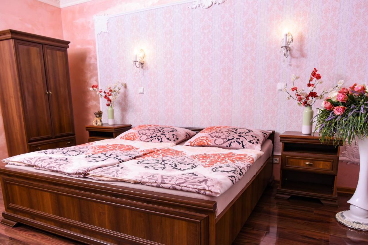 Rose Apartment Marianske Lazne Bagian luar foto